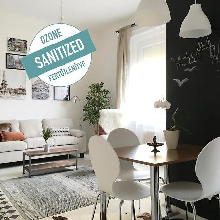 Standard Apartment By Hi5 - Karoly 23 Budapest Exteriör bild