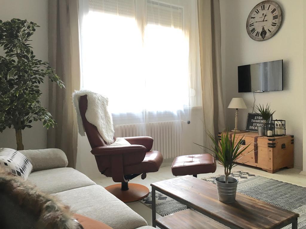 Standard Apartment By Hi5 - Karoly 23 Budapest Exteriör bild